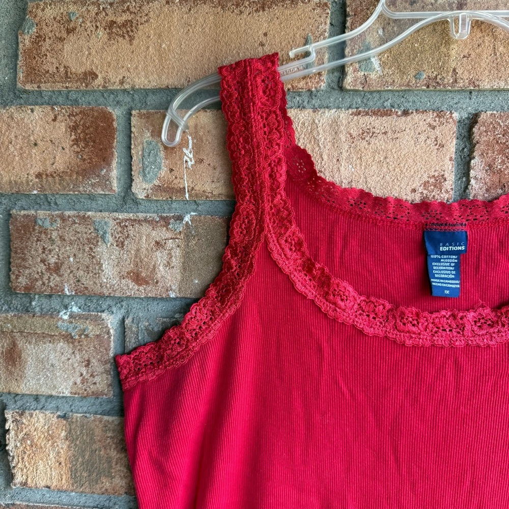 Y2K Basic Editions Red Tank Top with Lace Trim and Lettuce Hemline 1X - Picture 3 of 4